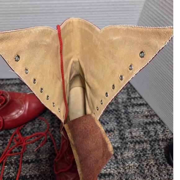 VTG Custom Red Leather Lace & Hook Tall Boots Kitten Heel Unique Sz 10 - Picture 8 of 8